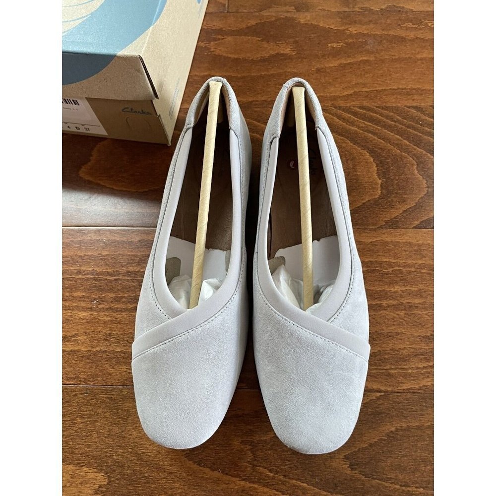 Clarks Womens Un Darcey Ease Grey Suede Slip On Flat Shoes NEW 8 W - Picture 4 of 7